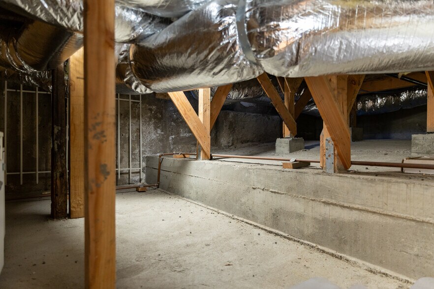 More Photos Of 1913-1915 Hyperion Ave, Los Angeles Loft Creative Space For Sale
