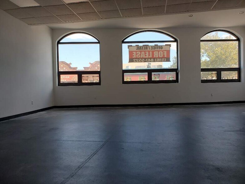 More Photos Of 41-06 Bell Blvd, Flushing Storefront Retail Office For Lease
