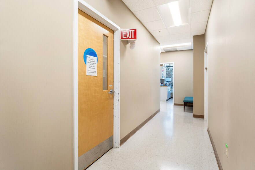 More Photos Of 600 Peter Jefferson Pky, Charlottesville Medical For Sale