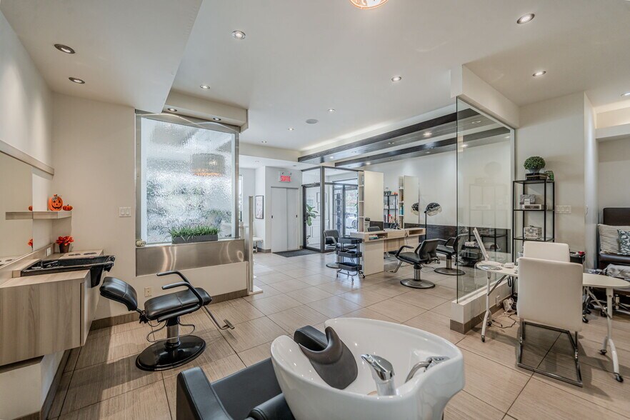 More Photos Of 19777-19795 Ch Sainte-Marie, Kirkland Storefront For Lease