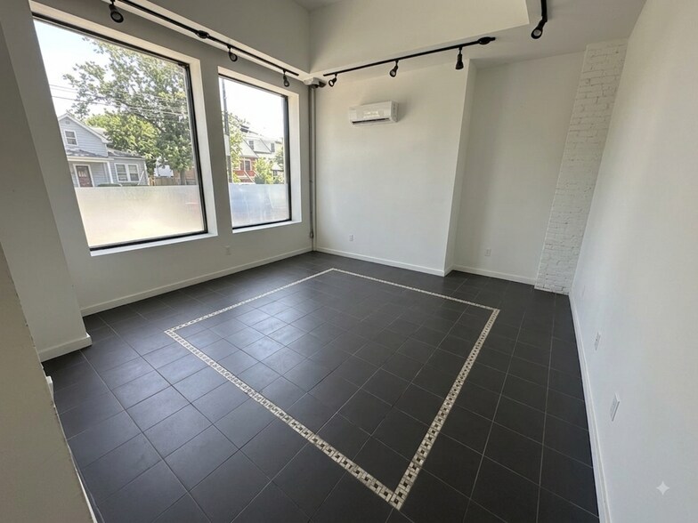 More Photos Of 11 Prospect Ave, Hewlett Warehouse For Lease