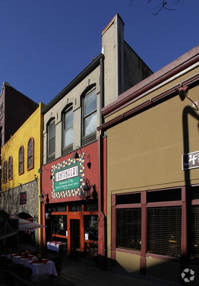 More Photos Of 10 S Main St, Greenville Storefront Retail Residential For Lease