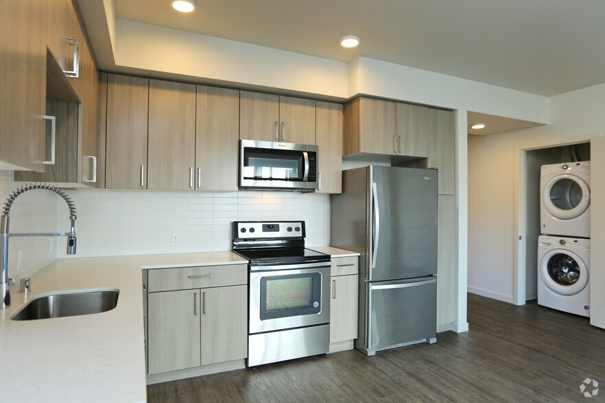 More Photos Of 16450 Redmond Way, Redmond Apartments For Lease