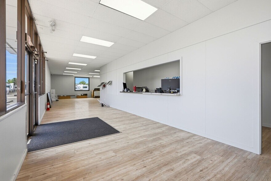 More Photos Of 3001 Main St, Union Gap Freestanding For Lease