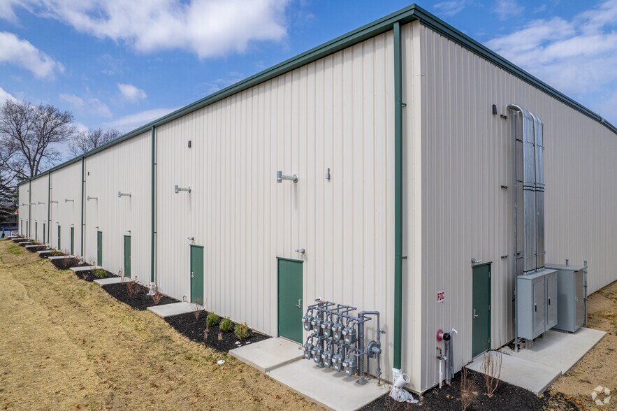 More Photos Of 2209 Clement Ave, Pennsauken Warehouse For Sale