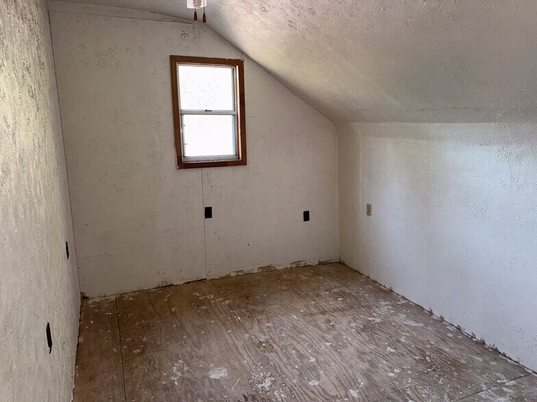 More Photos Of 2815 Wicklow St, Savannah Office For Sale