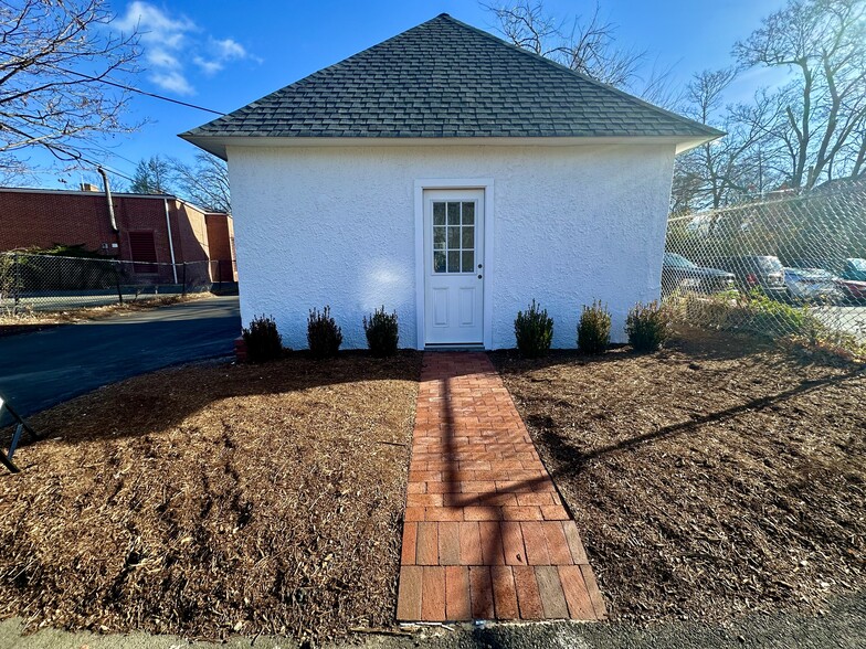 Primary Photo Of 257 Sound Beach Ave, Old Greenwich Storefront Retail Office For Lease