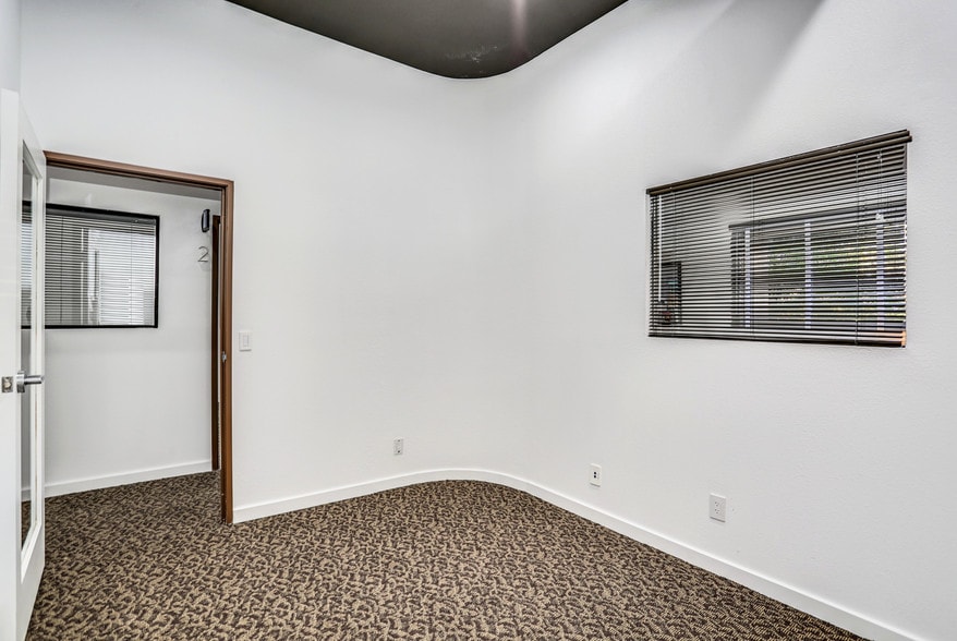 More Photos Of 750 E Tahquitz Canyon Way, Palm Springs Office For Lease