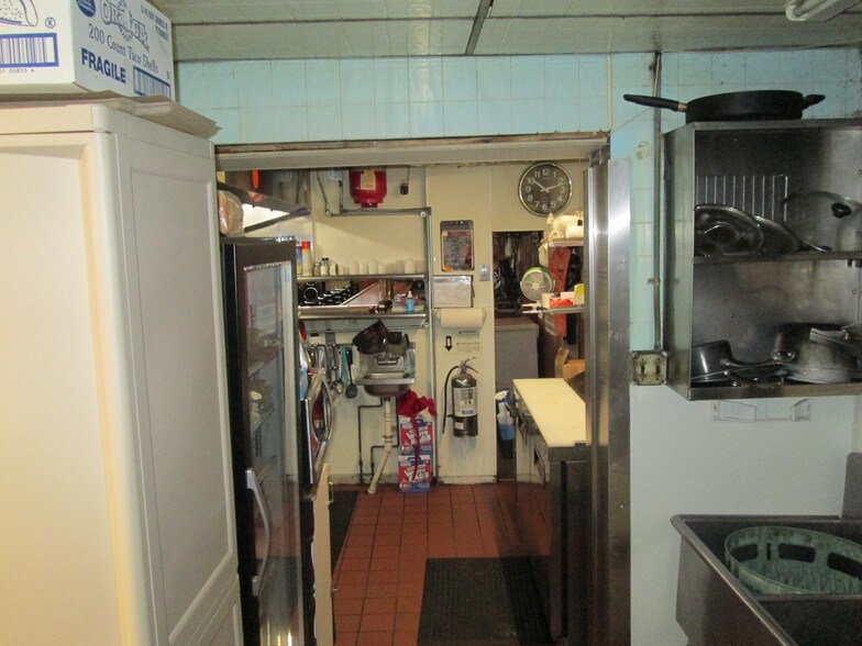 More Photos Of 147 Avenel St, Avenel Bar For Sale