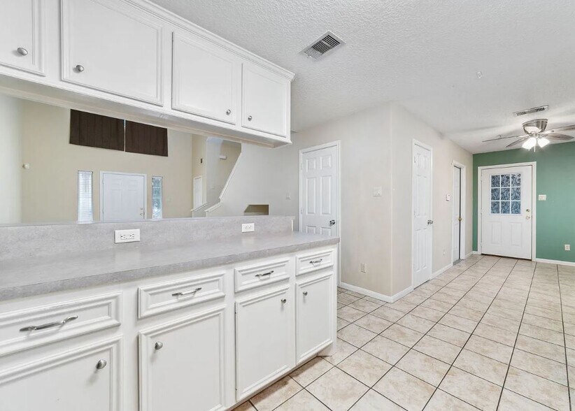 More Photos Of 100 Westpark Dr, Conroe Apartments For Sale