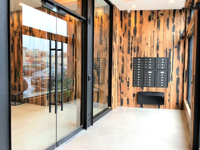 More Photos Of 4825 Metropolitan Ave, Ridgewood Loft Creative Space For Lease