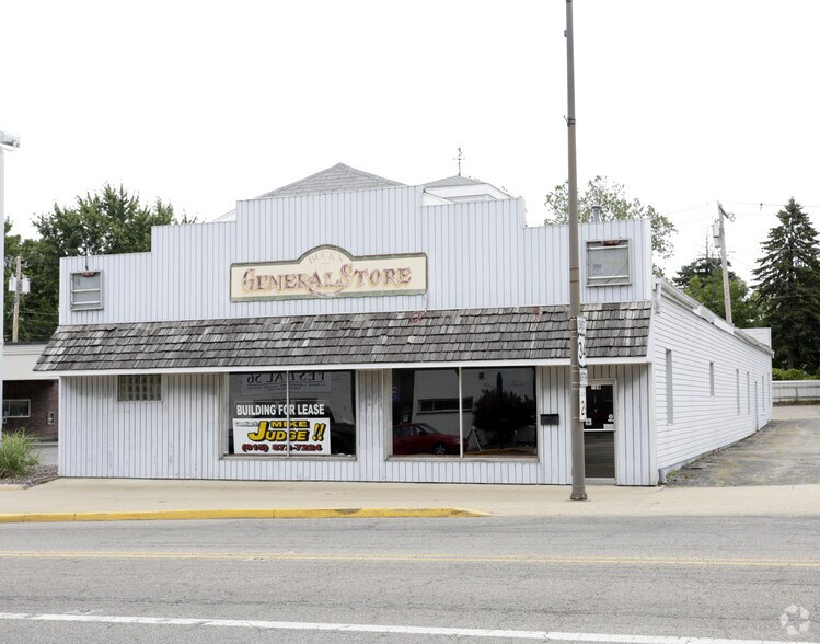 Primary Photo Of 319 S Main St, Princeton Freestanding For Lease
