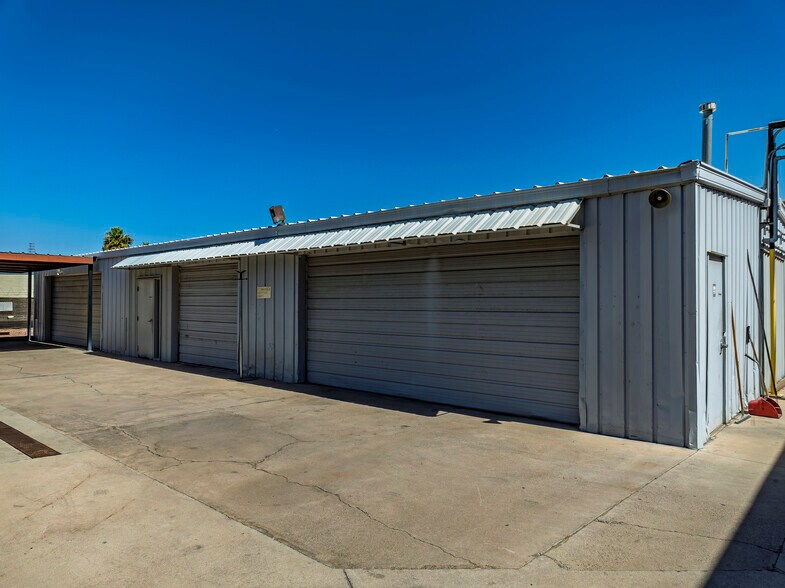 More Photos Of 2950 W Catalina Dr, Phoenix Manufacturing For Sale