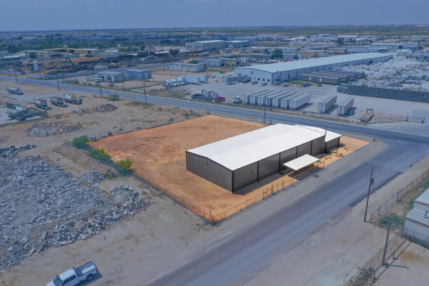 More Photos Of 10701 W County Road 127, Odessa Warehouse For Lease