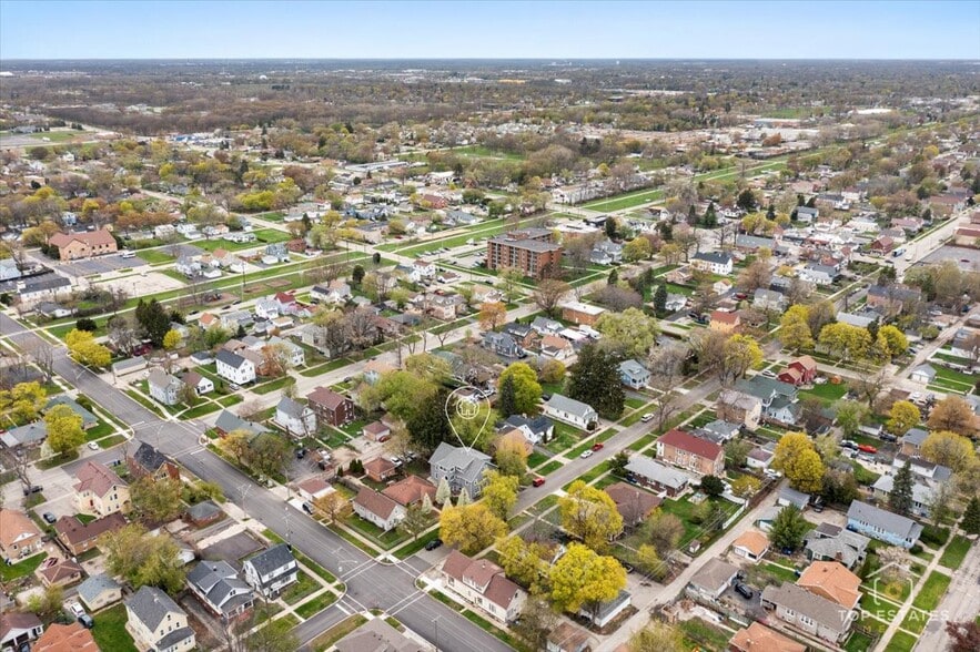 More Photos Of 1542 Victoria Ave, North Chicago Apartments For Sale