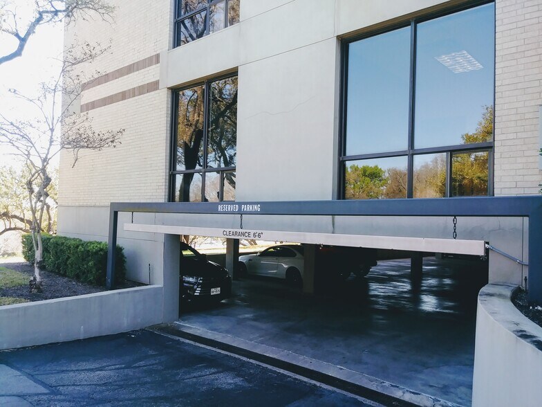 More Photos Of 3345 Bee Caves Rd, Austin Office For Sale