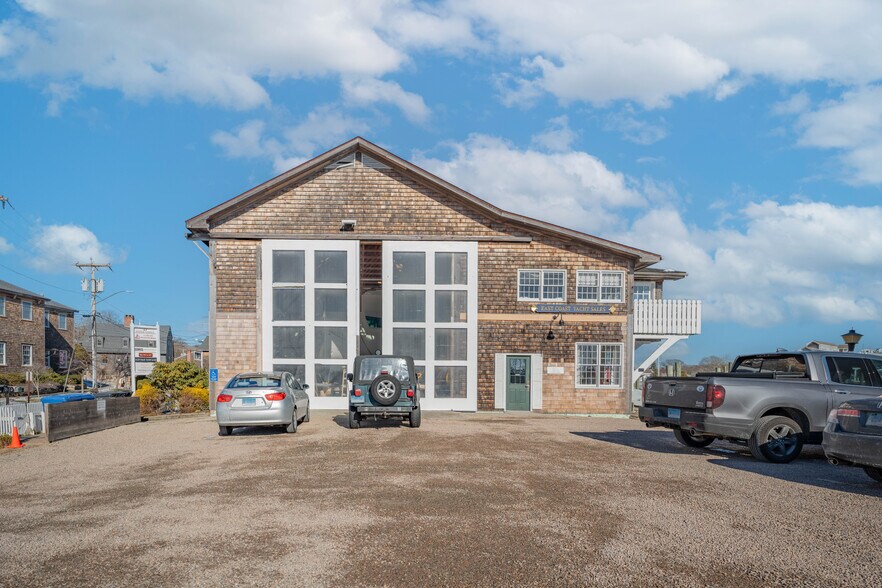 Primary Photo Of 47 Water St, Mystic Marina For Sale