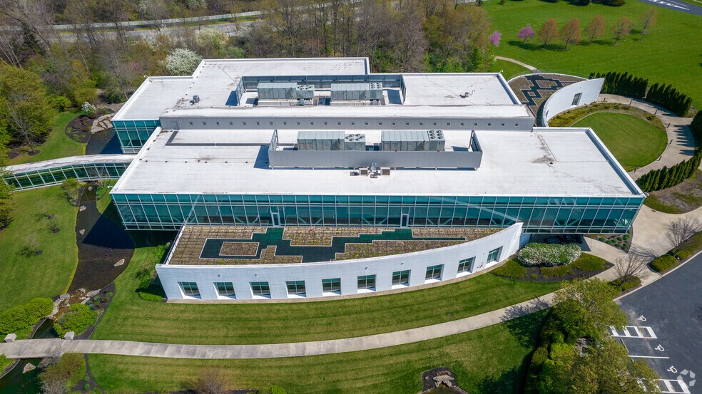 More Photos Of 8323 Walton Pky, New Albany Office For Lease