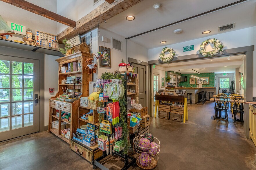 More Photos Of 305 Main St, Peru Restaurant For Sale