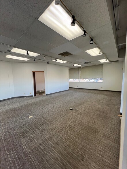 More Photos Of 528-550 Blue Lakes Blvd N, Twin Falls Freestanding For Lease