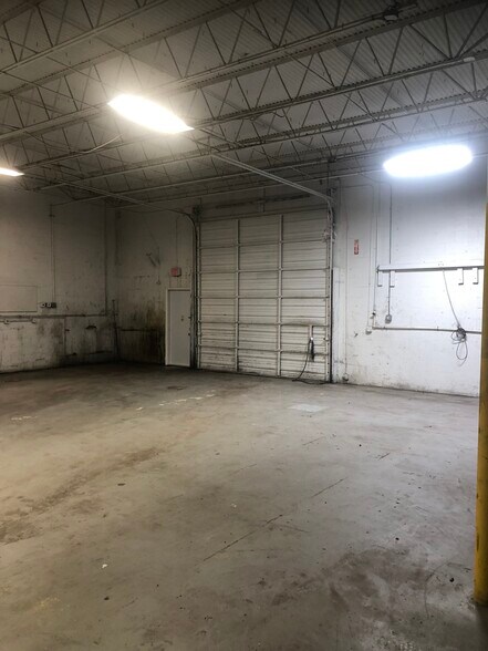 More Photos Of 810 NW 1st Ave, Boca Raton Warehouse For Lease