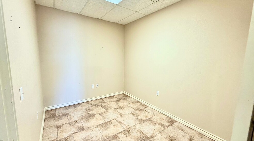 More Photos Of 4617 S County Rd 1210 rd, Midland Warehouse For Lease