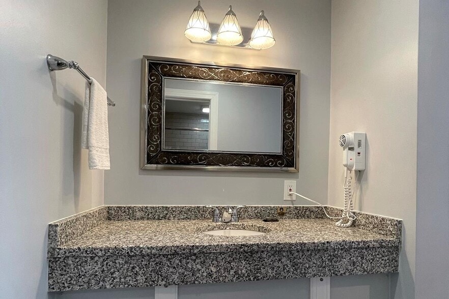 More Photos Of 4906 Ocean Ave, Wildwood Hotel For Sale