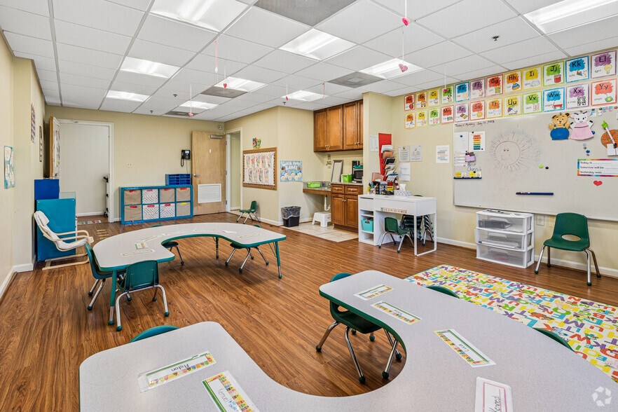 More Photos Of 3538 Moncure Ave, Falls Church Daycare Center For Sale