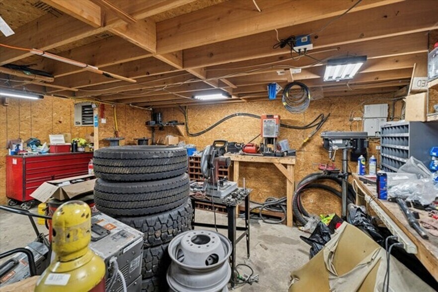 More Photos Of 895 Township Line Rd, Phoenixville Warehouse For Sale