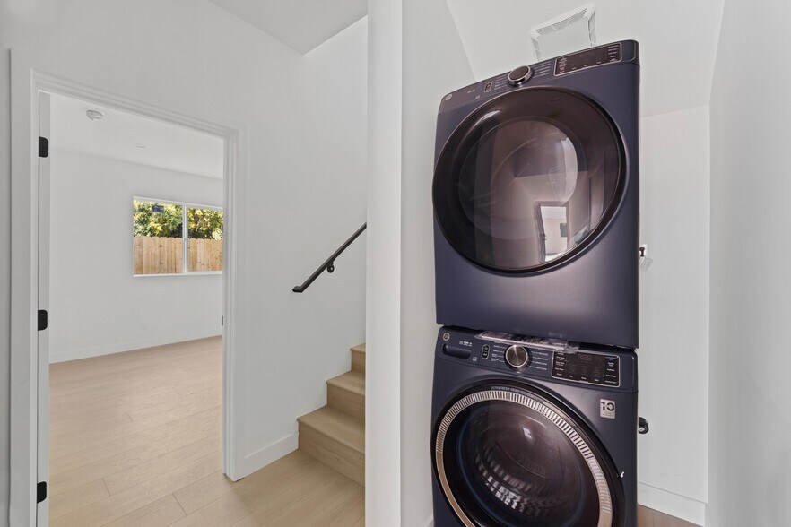 More Photos Of 4511 Rosewood Ave, Los Angeles Apartments For Sale