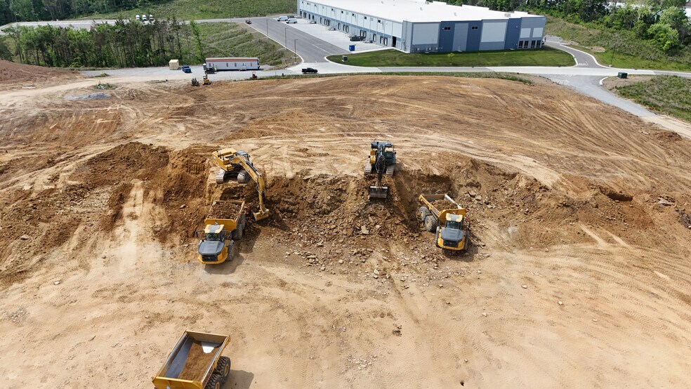 More Photos Of 900 Airpark Commerce Dr, Nashville Unknown For Lease