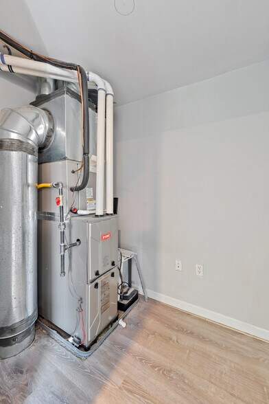 More Photos Of 1429 Frankford Ave, Philadelphia Office Residential For Sale