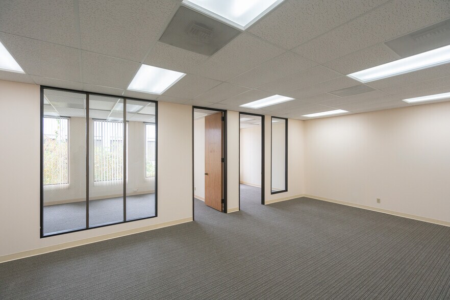 More Photos Of 877 Mahler Rd, Burlingame Office For Lease