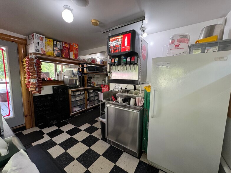 More Photos Of 482 N Sage Lake Rd, Hale Freestanding For Sale