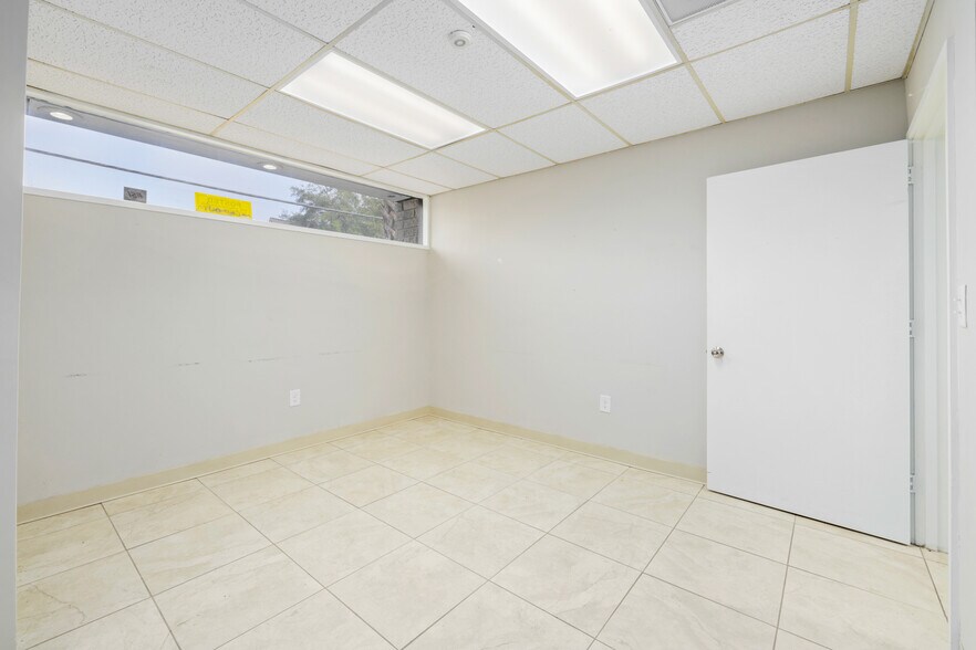 More Photos Of 2054 Park St, Jacksonville Medical For Lease