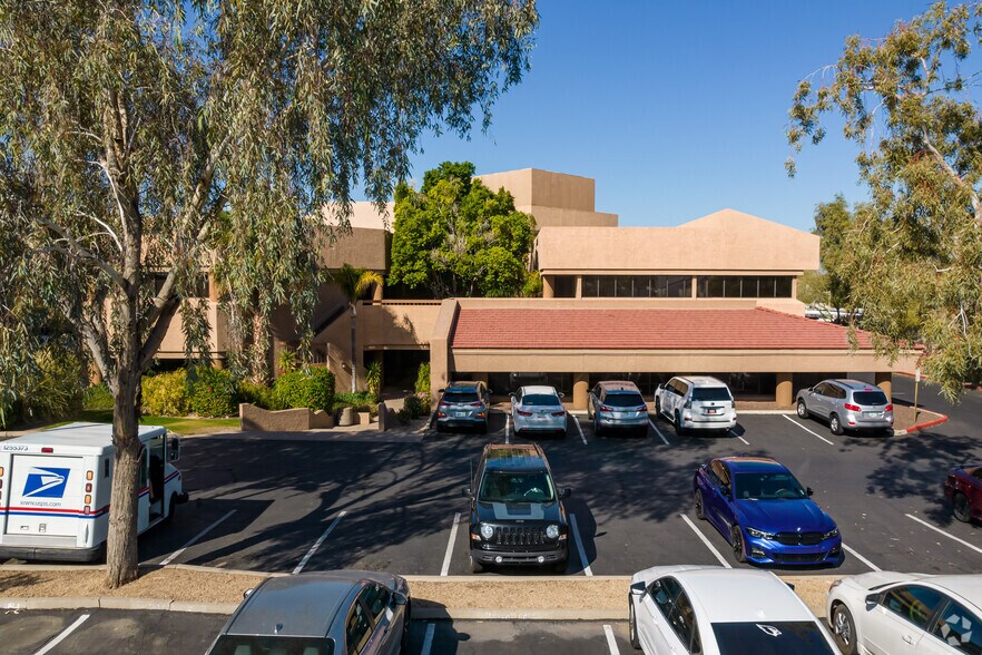 More Photos Of 7330 N 16th St, Phoenix Office For Sale