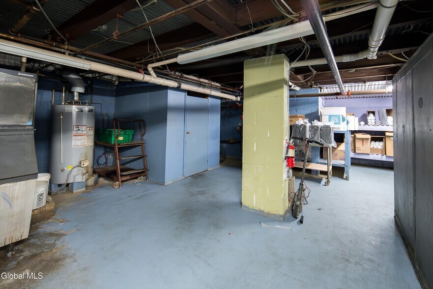 More Photos Of 855 Hoosick St, Troy Restaurant For Sale