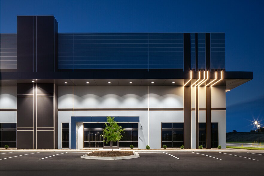 More Photos Of 0 NC Hwy 16, Denver Unknown For Lease