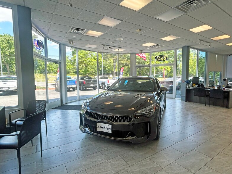More Photos Of 1378 Hooksett Rd, Hooksett Auto Dealership For Sale