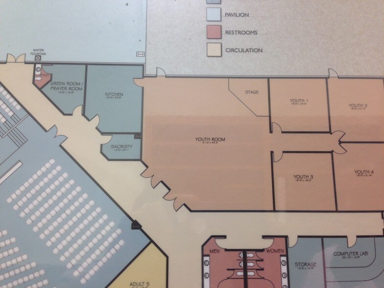 More Photos Of 8955 South Fwy, Houston Schools For Lease