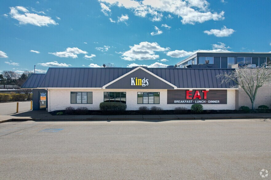 More Photos Of 2400 Leechburg Rd, New Kensington Office For Lease