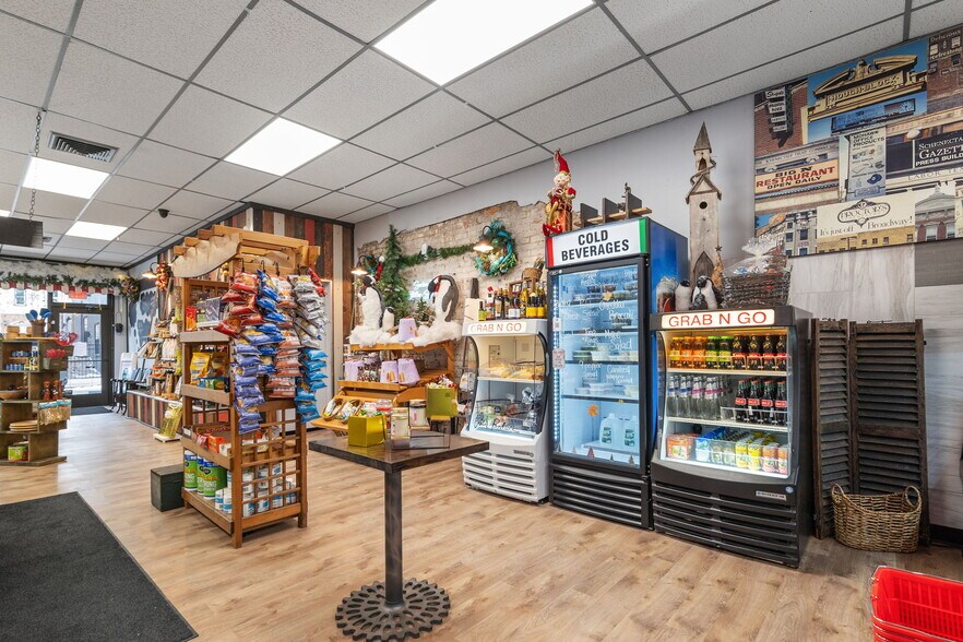 More Photos Of 140 Clinton St, Schenectady Storefront Retail Residential For Lease