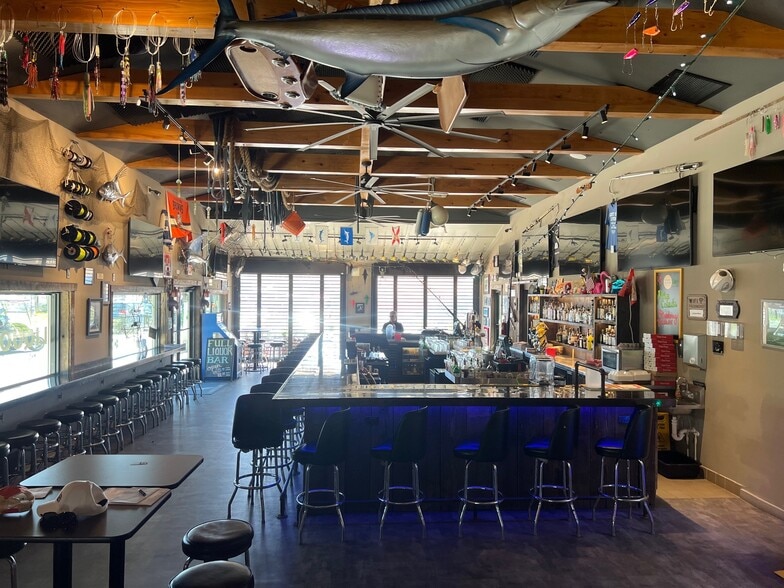 More Photos Of 10002 Gulf Dr, Anna Maria Bar For Sale