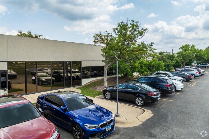 More Photos Of 1251 N Plum Grove Rd, Schaumburg Office For Lease