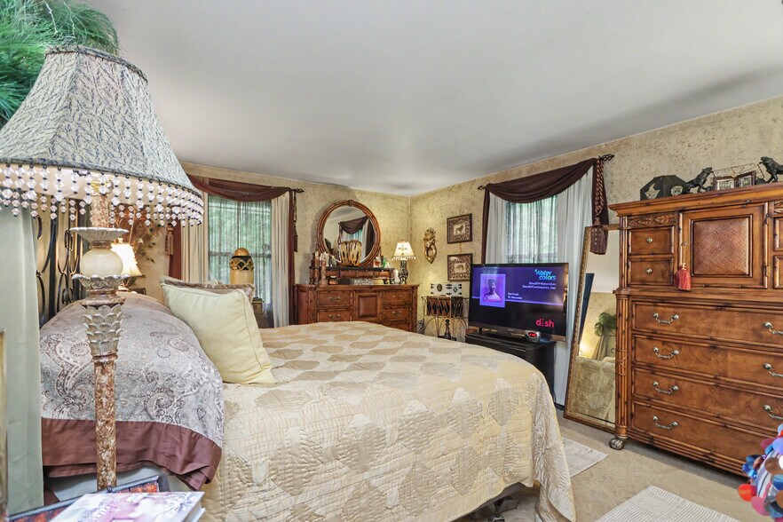 More Photos Of 524 State Route 314 N, Ontario Specialty For Sale