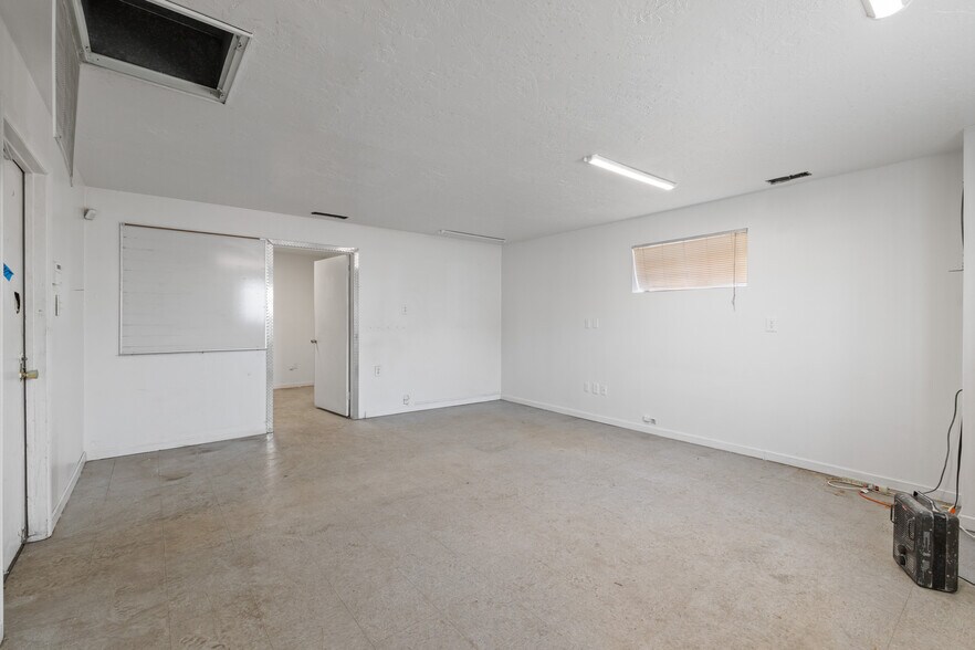 More Photos Of 947 Quayle ave, Salt Lake City Industrial For Lease