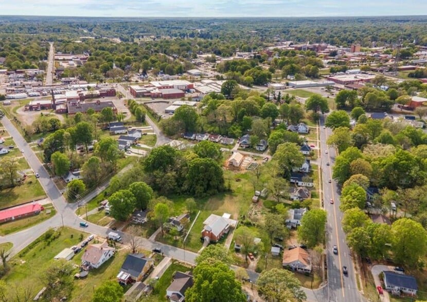 More Photos Of 511 James St, Burlington Religious Facility For Sale