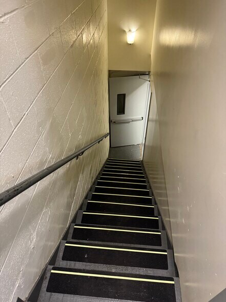 More Photos Of 1787 Madison Ave, New York Apartments For Lease