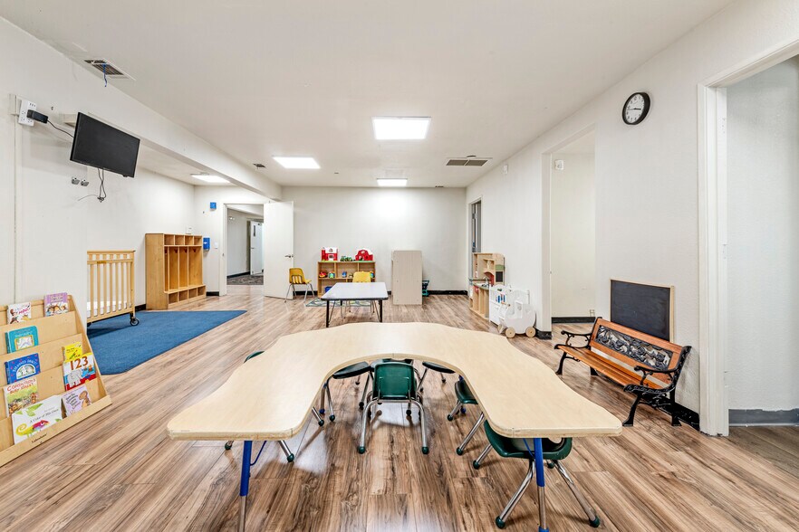 More Photos Of 255 Earlham St, Ramona Daycare Center For Sale