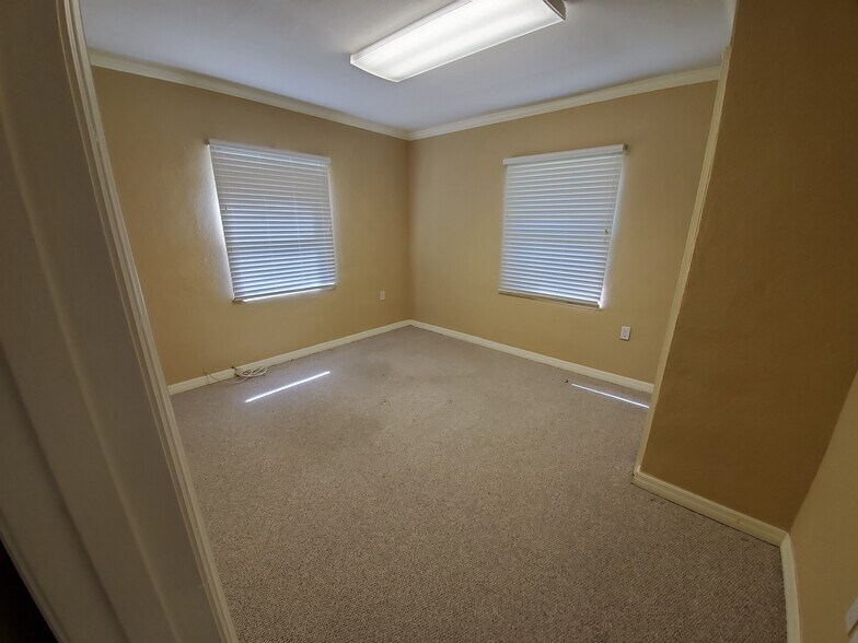 More Photos Of 10418 Bloomingdale Ave, Riverview Office Residential For Sale